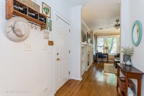 4638 Campbell Ave, Chicago, IL 60625-2937