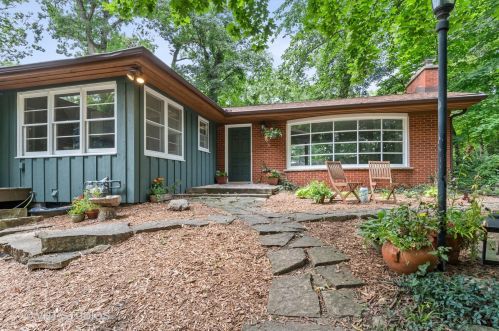 738 Crescent Blvd, Glendale Heights, IL 60137-4208