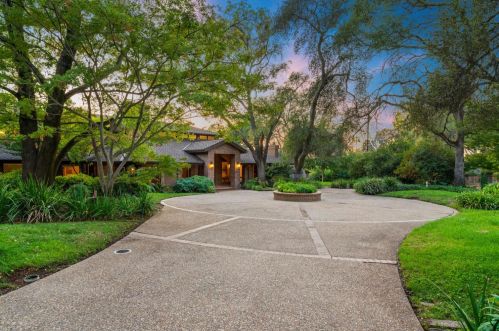 8430 Deerwood Ct, Fair Oaks, CA 95628-6109