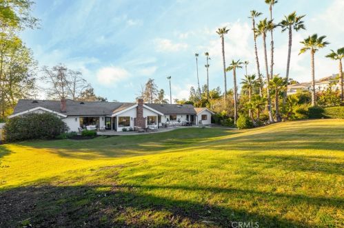 1232 Pleiades Dr, Vista CA  92084-6531 exterior