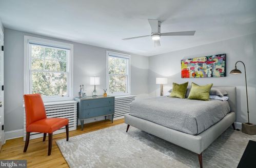 279 5 St, Philadelphia PA 19106-3715 exterior