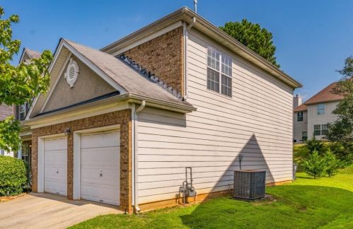 396 Thompson Ct, Hampton, GA 30228-3496