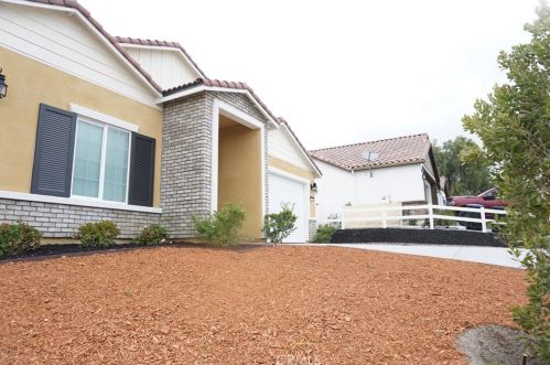 128 Chumash Cv, Perris, CA 92570