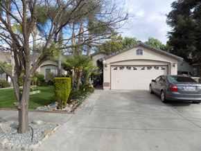 1147 Petaluma St, Tulare, CA 93274-7626