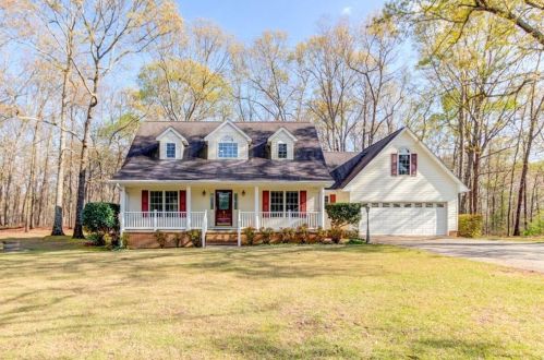 95 Greenbriar Dr, Hartwell, GA 30643-8024