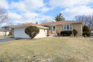 1121 Millns Ln, Addison, IL 60101-1259
