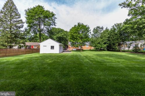 7209 Lamar Dr, Springfield VA  22150-3129 exterior