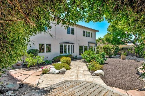 9781 Cathay Cir, Huntington Beach CA  92646-4817 exterior