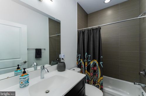 2341 Gordon St, Philadelphia PA 19132-4632 exterior