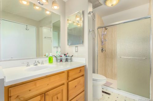 7556 Rosemary Cir, Englewood CO 80112-6421 exterior