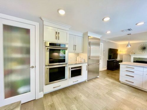 8505 Meadowridge St, Anaheim CA  92808-1222 exterior