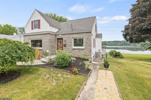 41 Dell Ave, Netcong, NJ 07857-1208