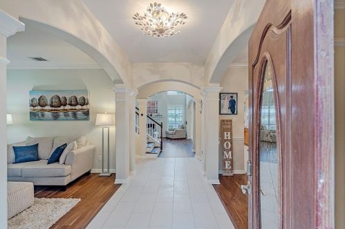 15920 Braesgate Dr, Austin TX  78717-4817 exterior