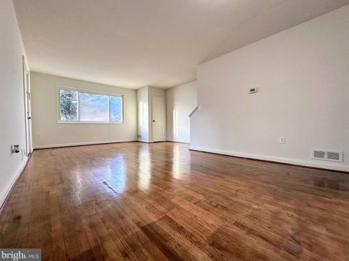 8455 12 Ave, Silver Spring MD 20903-3304 exterior