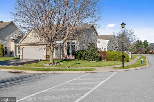65 Patience Ln, Ephrata, PA 17522-9157
