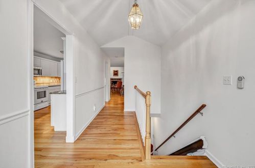 481 Mica Ct, Huntington, CT 06484-2841