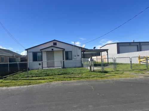 135 Pacific Rd, Manteca, CA 95337-5107