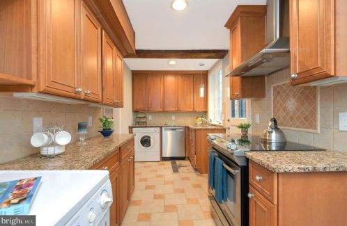 85 Overbrook Dr, Princeton NJ  exterior