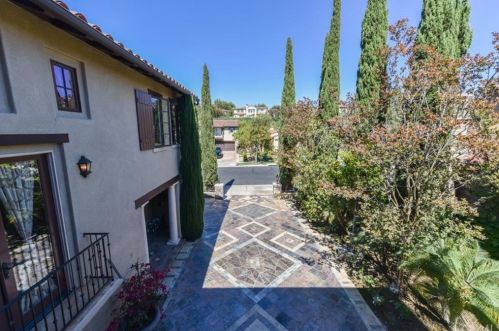 25 Blue Smt, Irvine CA  92603-0168 exterior
