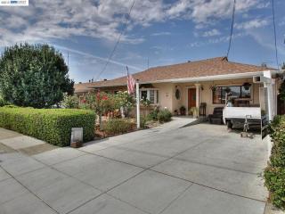 324 Sparling Dr, Hayward, CA 94544-4736