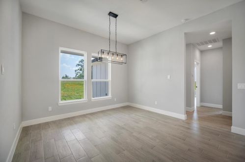 620 Longhorn Trl, Angleton TX 77515-9623 exterior