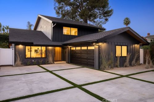 5243 Fulton Ave, Van Nuys CA  91401-5906 exterior