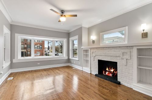 957 Laramie Ave, Chicago, IL 60651-2959