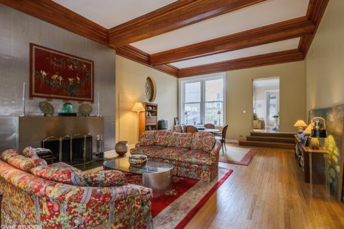 1508 State Pkwy, Chicago, IL 60610-2900