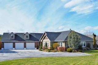 12305 Courtney Heights Ln, Yakima, WA 98908-8426