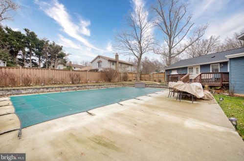 15300 Beaufort Pl, Silver Spring MD  20905-4202 exterior