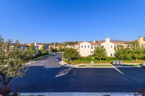 126 Long Fence, Irvine CA  92602-1807 exterior
