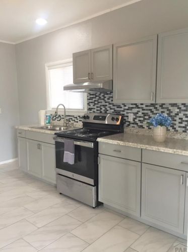 1230 18th St, Pueblo, CO 81003-1920