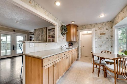 3001 Ridgedale Dr, Garland TX 75041-3326 exterior