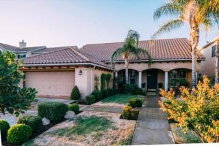 2071 Serena Ave, Clovis, CA 93619-2847