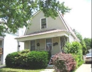 5135 Eddy St, Chicago, IL 60641-3430