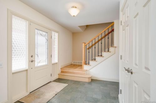 3326 Newport St, Denver, CO 80207-2224