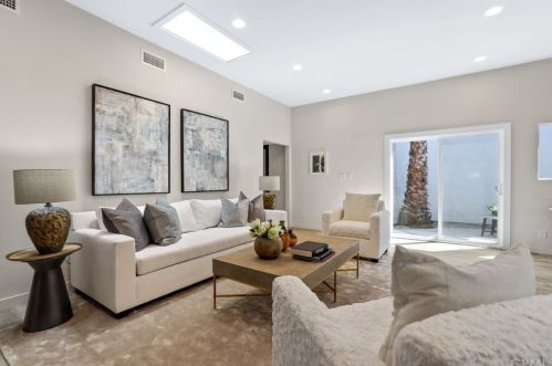 4042 Germainder Way, Irvine CA  92612-2106 exterior