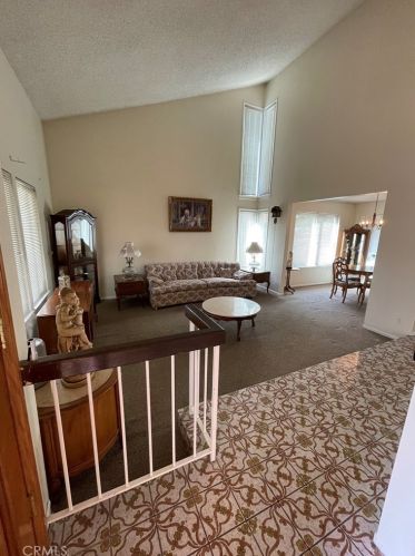 1123 Stratford Ln, San Dimas, CA 91773-3214