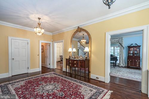 27 Rosedale Rd, Princeton NJ  08540-6702 exterior