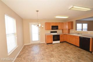 12554 Bearsdale Dr, Indianapolis IN  46235-6068 exterior
