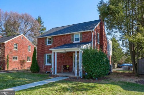 946 Salisbury Ct, Lancaster PA  17601-5164 exterior