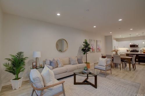 324 Quail Rdg, Irvine CA  92603-4240 exterior