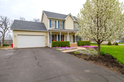 363 Dee Ct, Somonauk, IL 60552-9677