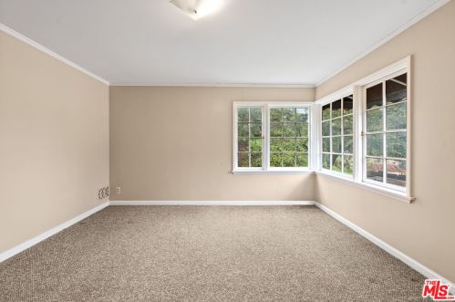 1347 San Luis Rey Dr, Glendale CA  91208-1961 exterior