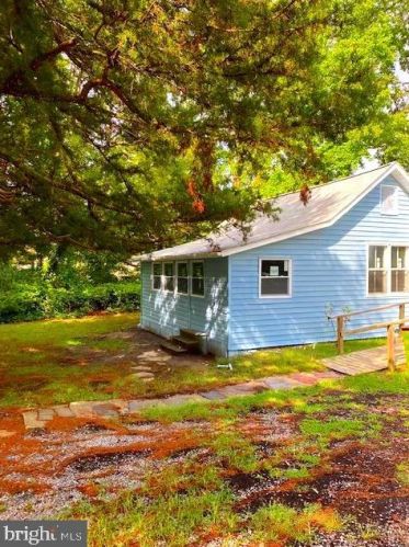 4949 Bonniewood Dr, Shady Side MD  20764-9674 exterior