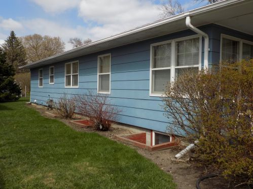 110 Anna St, Fairmont, MN 56031-2530