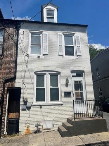 229 Fountain St, Allentown, PA 18102-3918