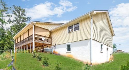329 Cross Plains Hulett Rd, Carrollton, GA 30116-6043