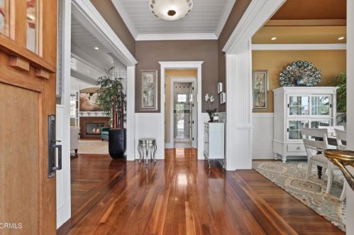1746 Main St, Huntington Beach CA  92648-2723 exterior