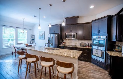 1726 Knob Hl Ct, Cedar Hill TX 75104-1501 exterior